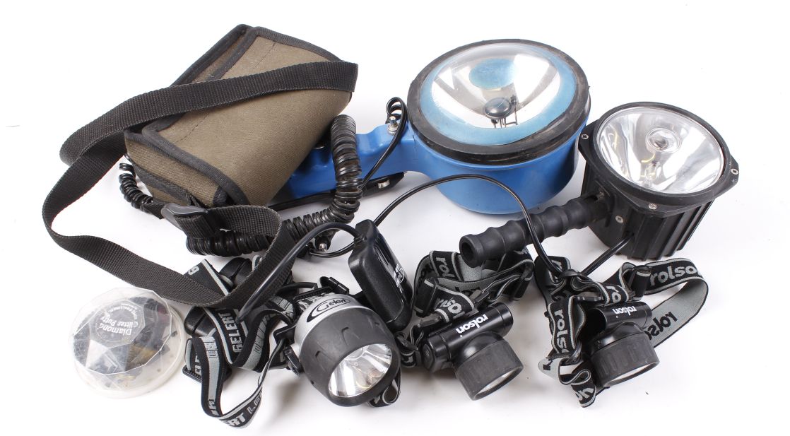 3 x head lamps, 2 x hand held lamps, 6V power pack with carry case