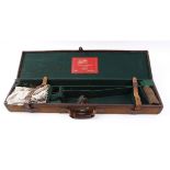 Canvas and leather gun case for 28 ins barrels (will take up to 30½ ins), green baize lined fitted