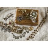 A group of costume jewellery, with a brown jewellery box (parcel)