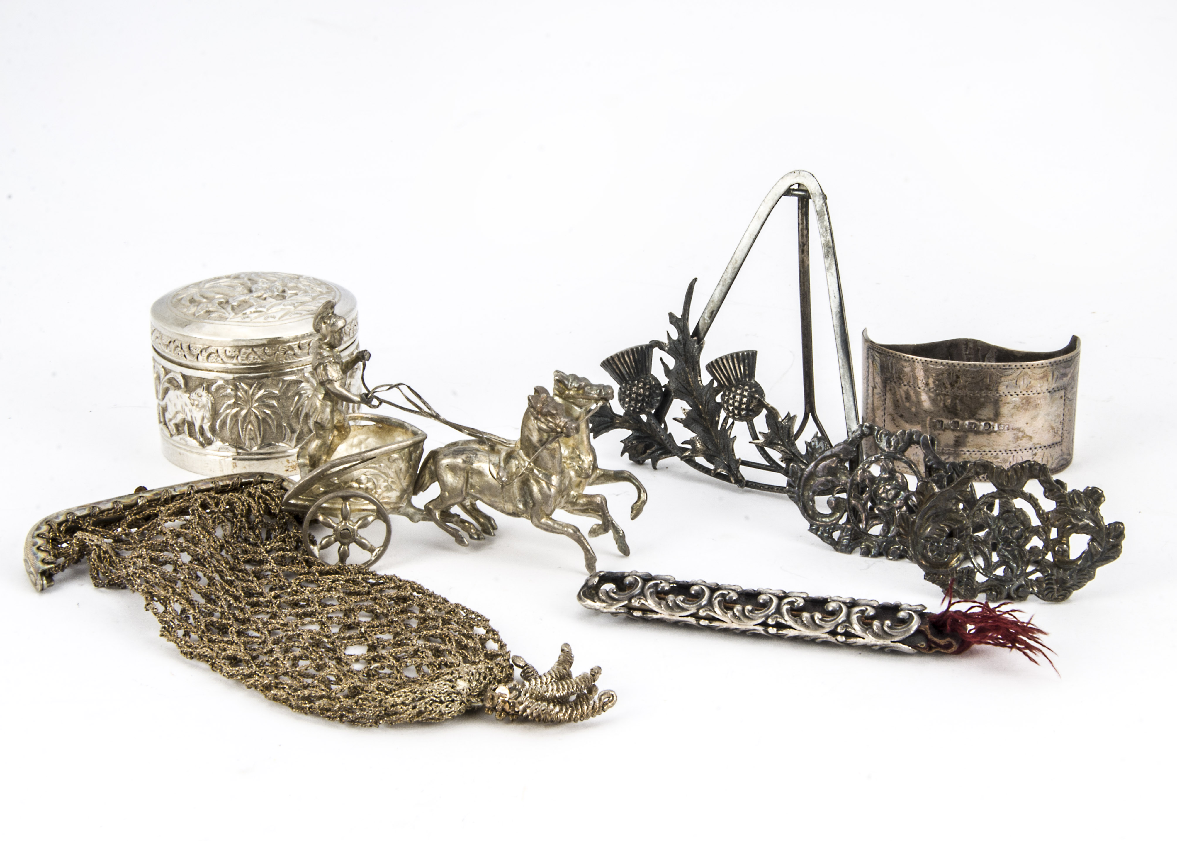 A group of eight Victorian and later small items of silver, including a Roman warrior in chariot