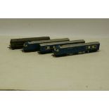 Triang OO Gauge Diesel Trains, comprising individually-boxed 3 Blue Pullman Cars (Power car,