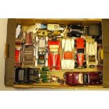 1980s and Later Franklin Mint, A collection of unboxed 1:24 scale models of vintage cars including