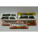 Hornby (Margate) OO Gauge Boxed GWR Steam Locomotives and Clerestory Coaches, comprising R313 '