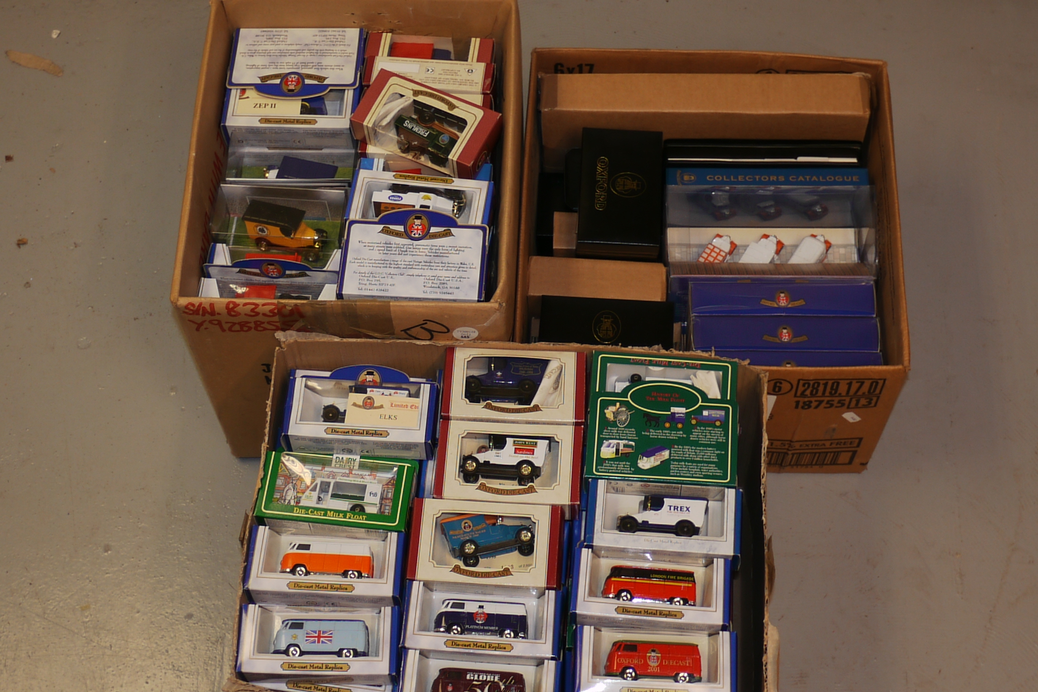 Oxford Diecast, A collection of vintage and modern, commercial and private vehicles many with