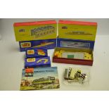 Hornby Dublo 00 Gauge accessories, including 5085 Surburban Station, 5020 Goods Depot, 5005 Engine