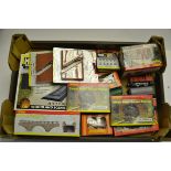 Hornby 00 Gauge Diesel Locomotives wagons and Scaledale Accessories, unboxed 0-4-0 orange Bagnell