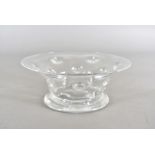 A Thomas Webb art deco footed glass bowl, with moulded design to exterior, 22 cm diameter x 9 cm