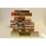 Hornby 00 Gauge Skaledale Canal Boat and Accessories, comprising Canal 'Butty' Boat, Lock Chamber,