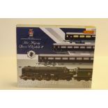 Hornby (China) R3094 Diamond Jubilee Royal Train Pack, comprising BR green Britannia Class 70000 '