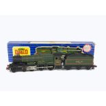 Late issue Hornby Dublo 00 Gauge 3-Rail 3221 'Ludlow Castle' Locomotive and Tender, No 5002, with