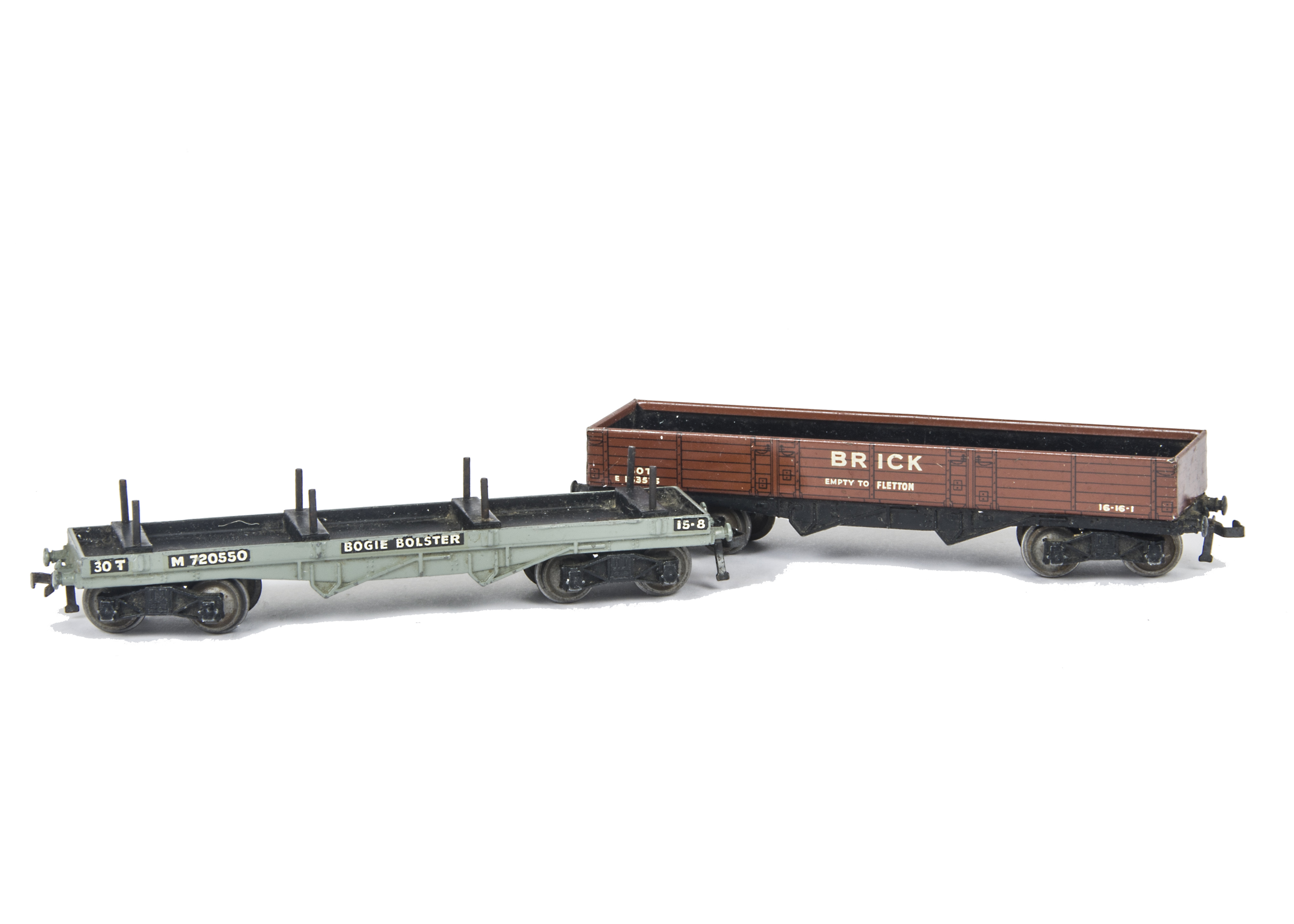 Rare export issue Hornby Dublo 00 Gauge 3-Rail Canadian Pacific Caboose, together with Brick wagon - Image 2 of 2