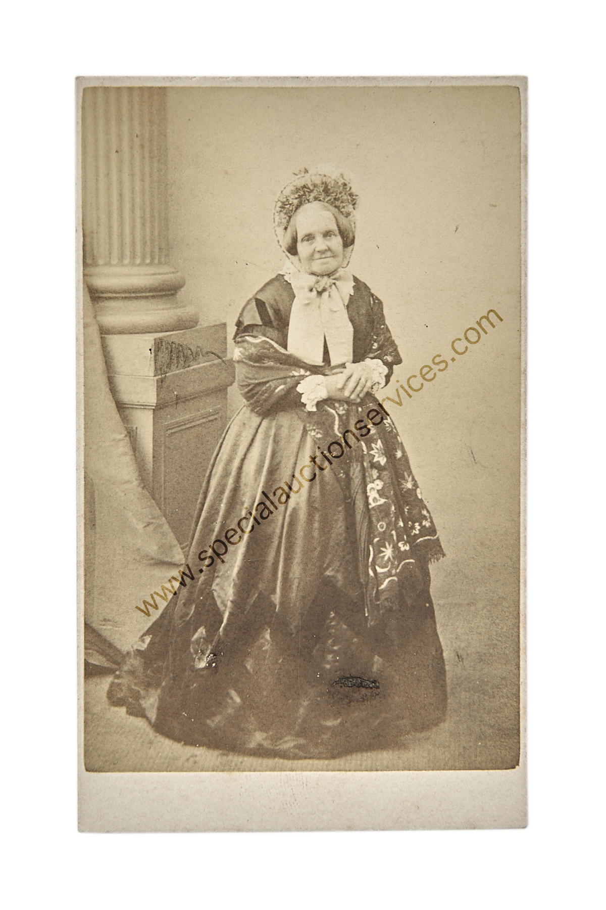 Cartes de Visite Portraits - Ladies, photographers including W Rowland Holyoake 'Studio For the - Image 3 of 3