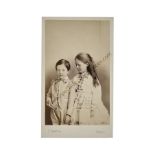 Cartes de Visite Portraits - Scottish Photographers, Thomas Annan (1829-1887) (4), T&R Annan (1),