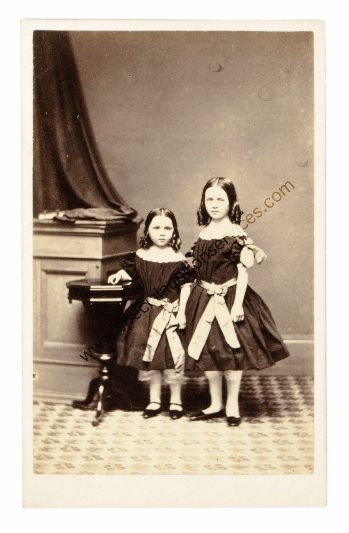 Cartes de Visite Portraits - Sisters, mainly UK photographers, mostly two sisters together, one of - Image 3 of 4