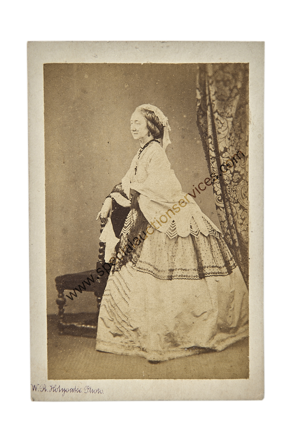 Cartes de Visite Portraits - Ladies, photographers including W Rowland Holyoake 'Studio For the - Image 2 of 3