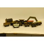 Hornby O Gauge 1920's 0-4-0T Clockwork Locomotive Stock and Other Items, comprising LNER black No