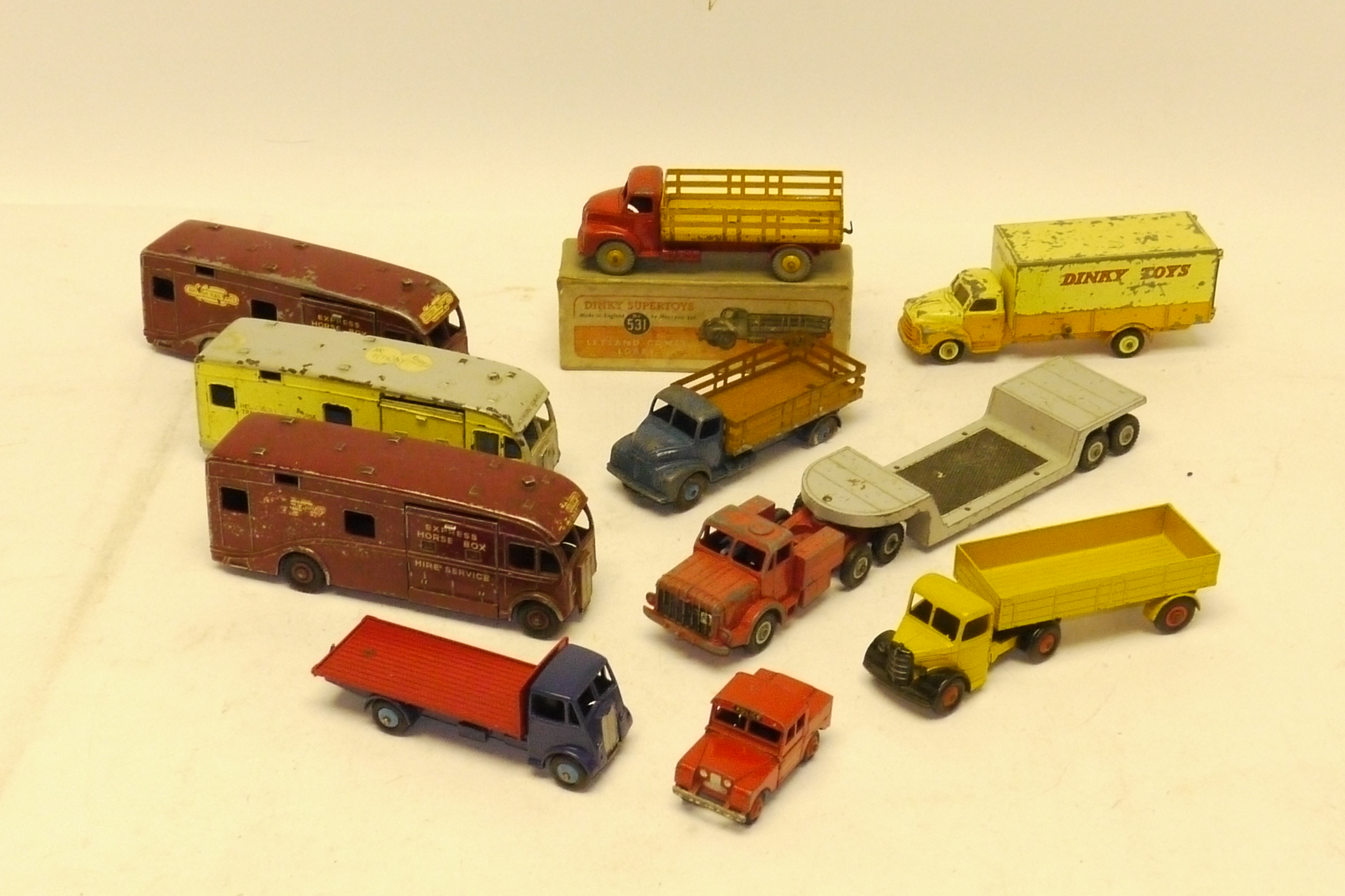 Post war Playworn Dinky Commercial Vehicles, A group including, 930 Bedford pallet Jekta van, 531