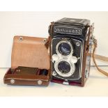 A Yashica 635 TLR Camera, with a Yashikor 80mm f/3.5 lens, shutter working, bodyVG, elenents VG, lot