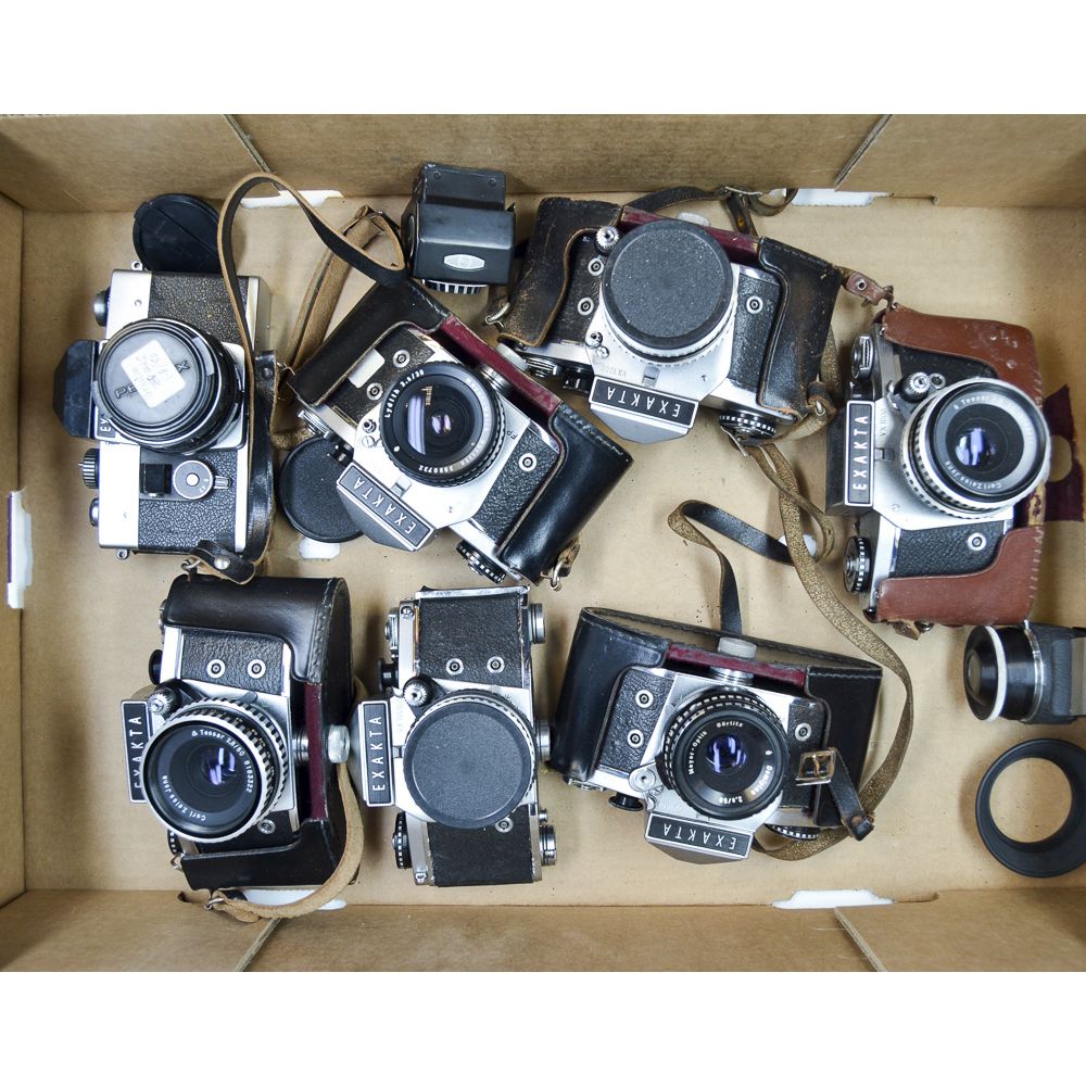 A Tray of Exakta 35mm Cameras, including VX 1000 examples and a RTL 1000