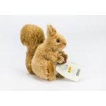 A Steiff Limited Edition Beatrix Potter Squirrel Nutkin, 1135 of 1500, in original box with tag