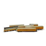 An O Gauge 3-rail No 250-E 'Hiawatha' 4-4-2 Locomotive and Train by Lionel, comprising grey/orange