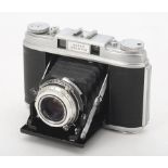 A Agfa Super Isolette Folding Camera, serial no. UK4283, 1954-1960, body, VG, shutter working,