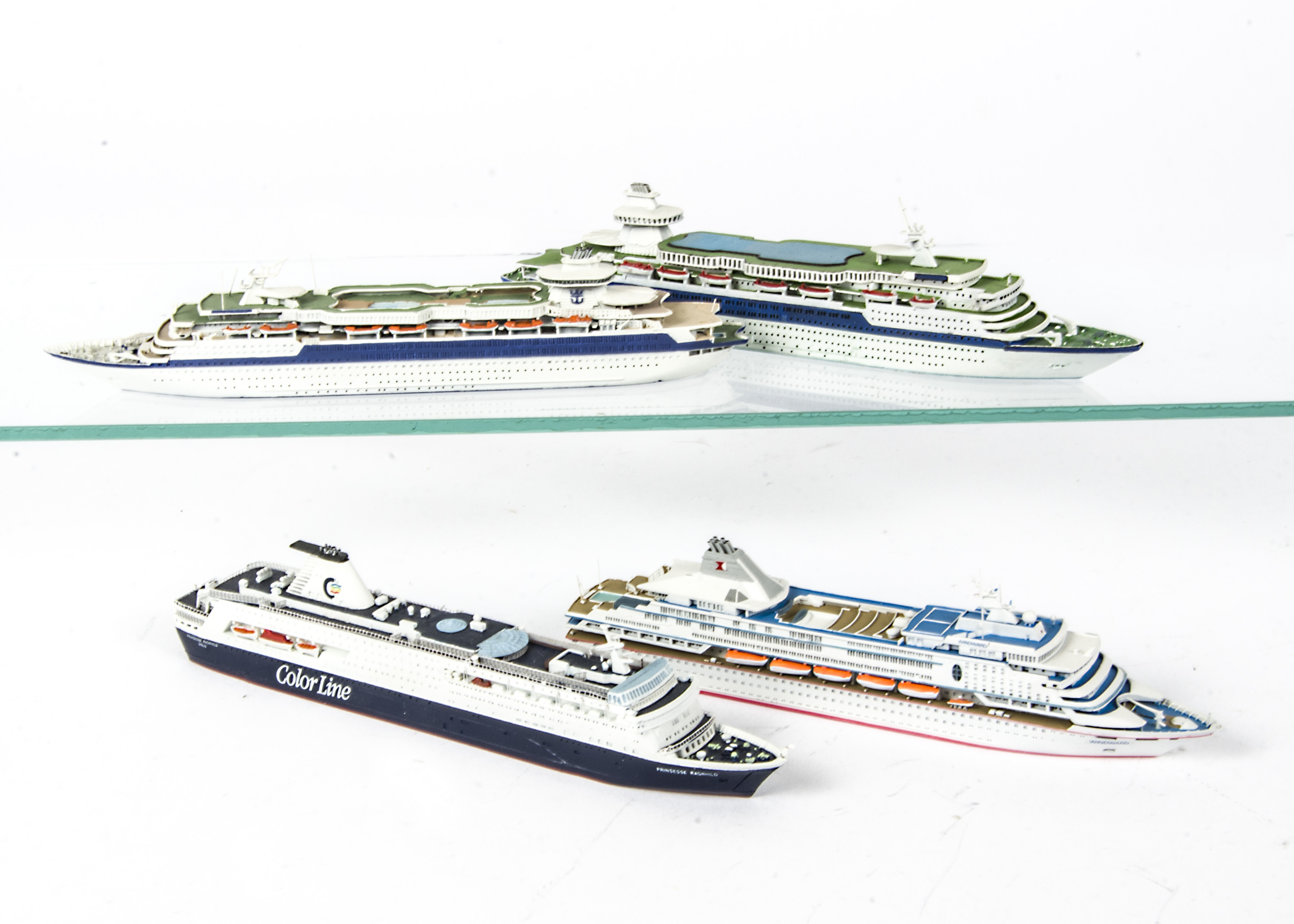 Various makers modern Ocean Cruise Liners 1:1200 scale waterline models, GM Princess Ragnhild, WA