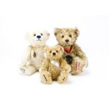 Three Steiff limited edition teddy bears, Ich mag Dich!’ with friendship necklace, in original bag
