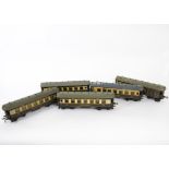 Hornby O Gauge Bogie Pullman No 2/3 and No 2 Coaching Stock, comprising earlier cream-cantrail '