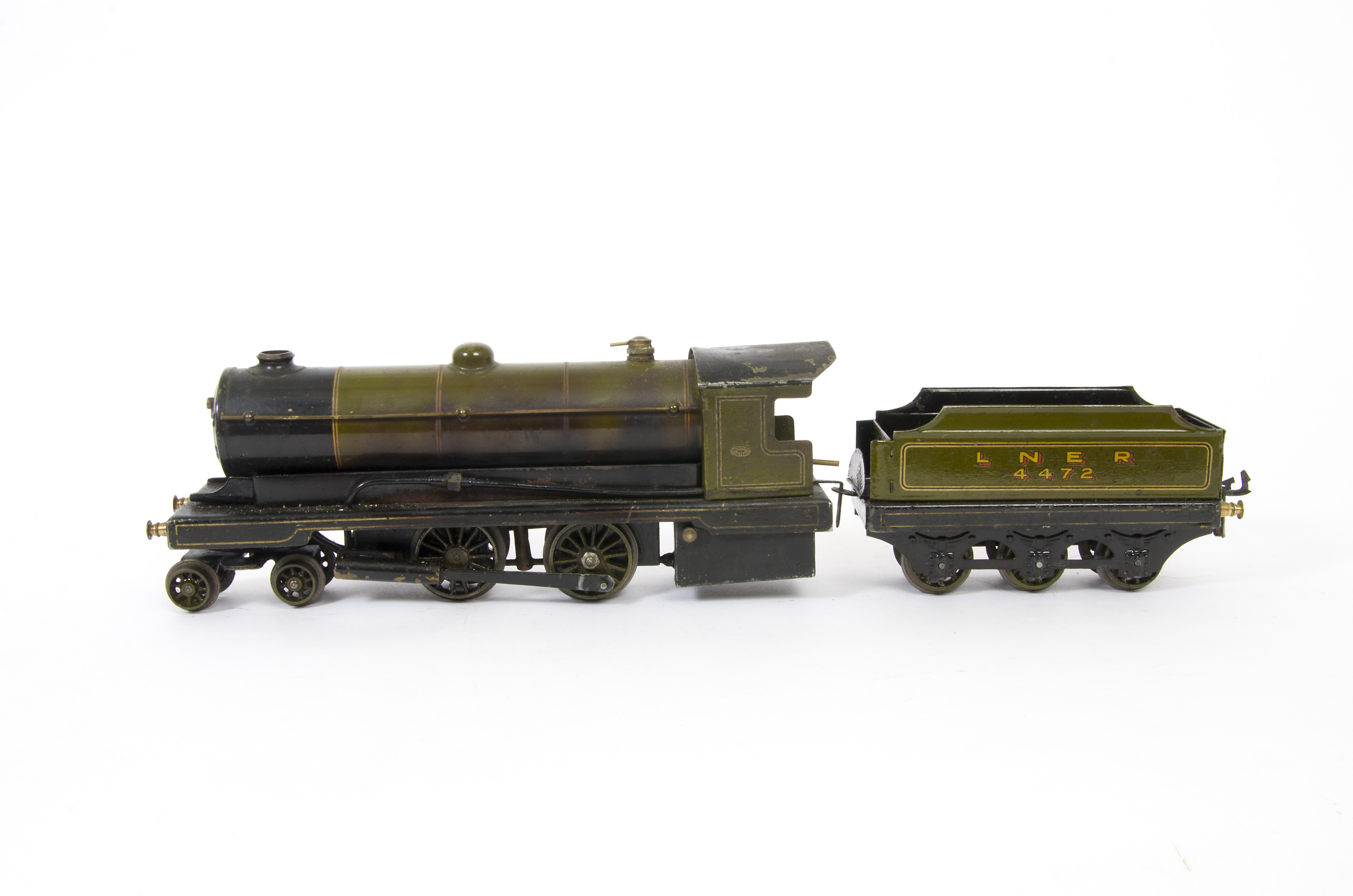 A Bowman O Gauge Model 234 Live Steam Locomotive and Tender, in LNER green as no 4472, with original