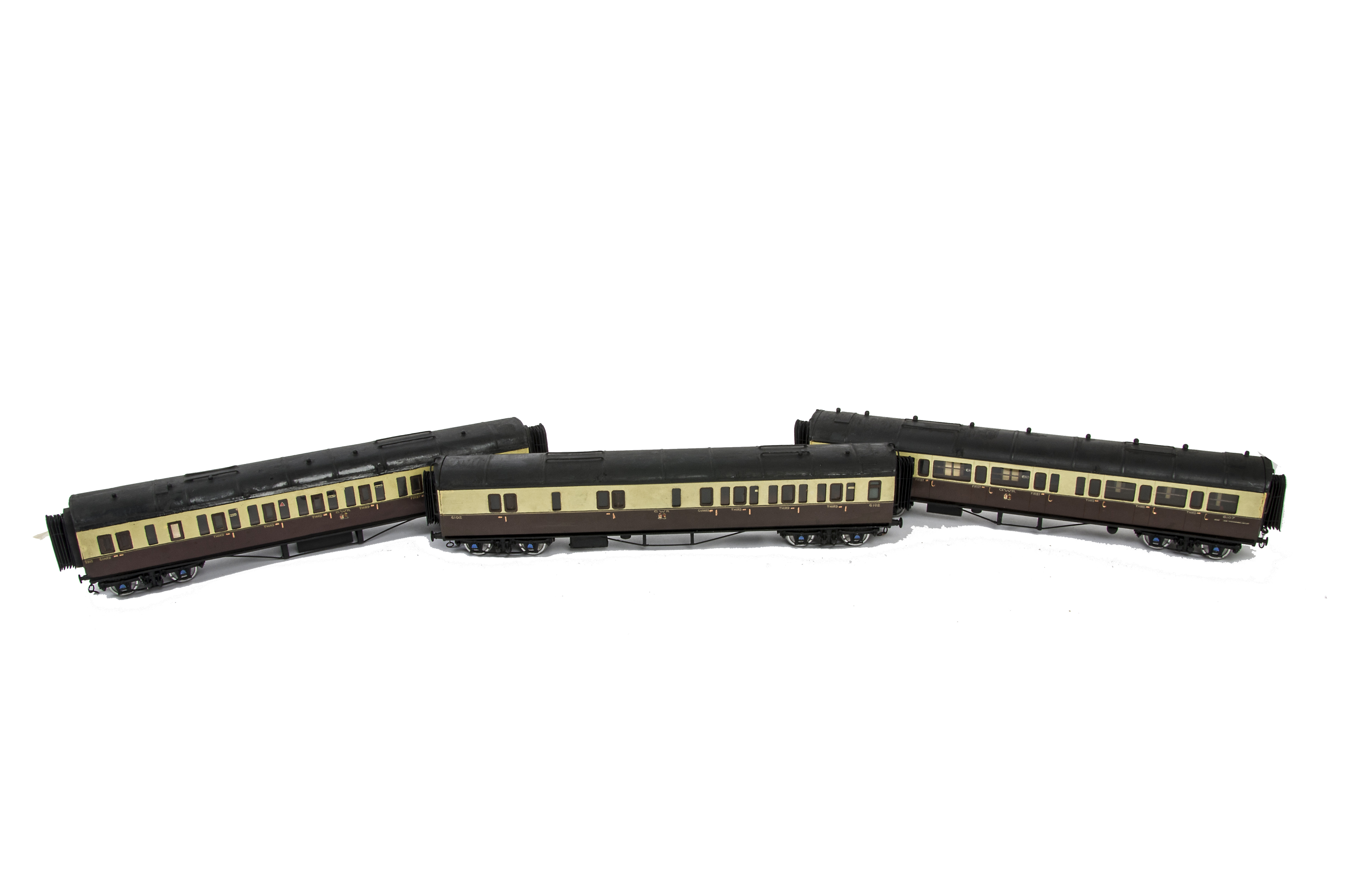 A Rake of Three GWR Kit-built Finescale O Gauge Corridor Coaches, comprising brake/3rd coach no