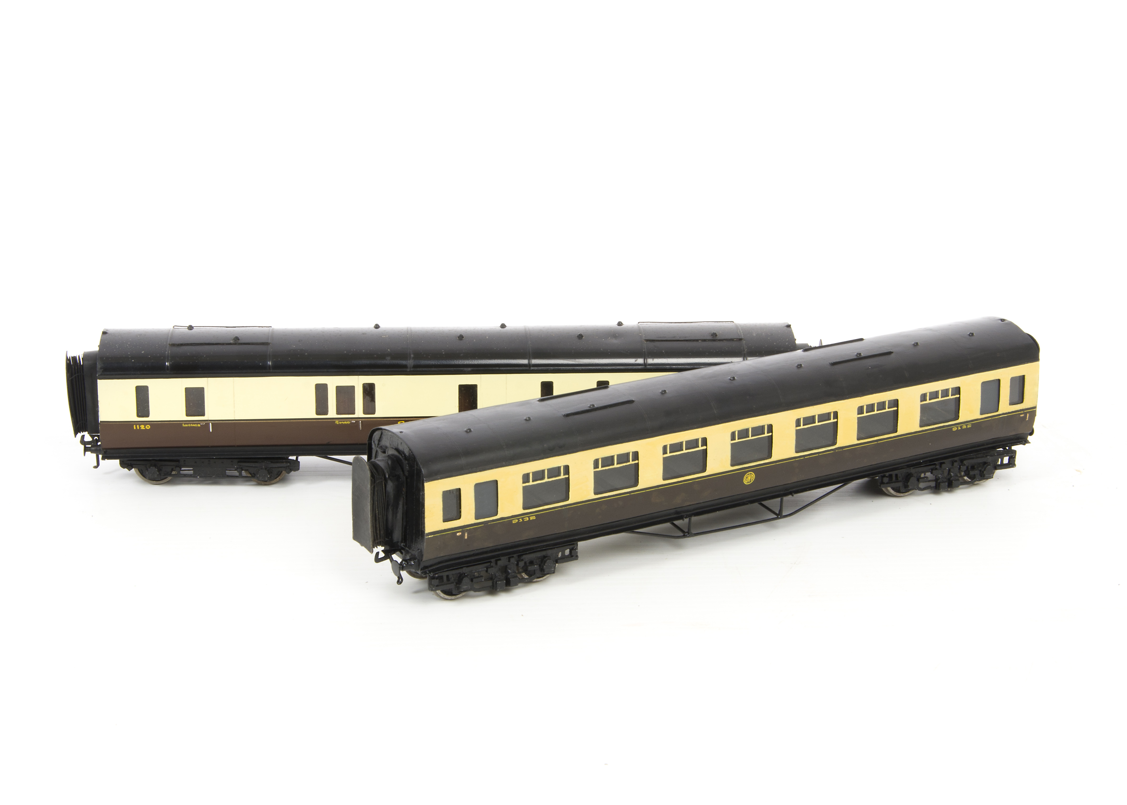 Two Exley O Gauge GWR K5 Type Corridor Coaches, comprising full brake no 1120, with hand-painted