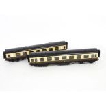 Two Exley O Gauge GWR K5 Type Corridor Coaches, comprising 3rd class no 8098, with 'Great (crest)