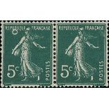 France Semeuse 1907 5c. green type I, horizontal pair, the left hand stamp with "Moon" variety,