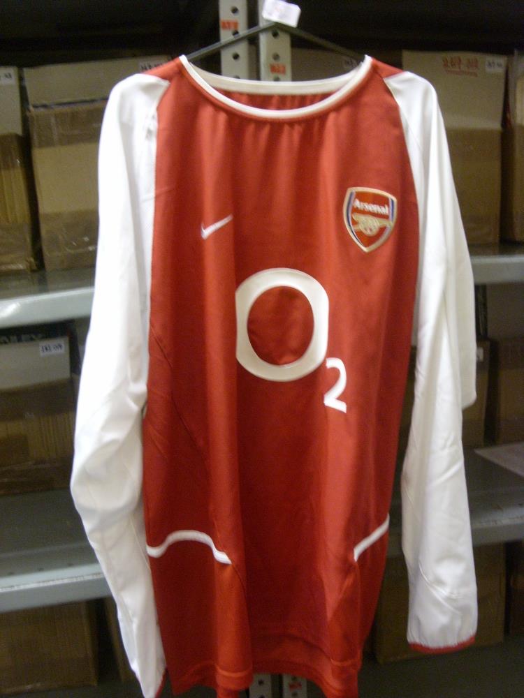2002/03 Arsenal, a home players shirt, as worn by Pires, Number 7 on reverse
