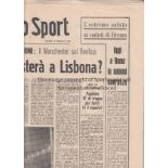 MANCHESTER UNITED - BENFICA 1966 Issue of La Gazzetta dello Sport dated 3/2/66 with front page