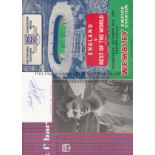 DI STEFANO White card signed "Saludos Di Stefano" plus two programmes, Barca v Real Madrid 27/4/60