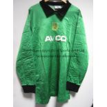 WEST HAM UNITED A green with black trimmings long sleeve Scoreline goalkeeper shirt with Avco