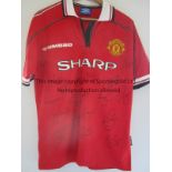 MANCHESTER UNITED Signed Manchester United home shirt, made by Umbro, sponsor Sharp, short-sleeved ,