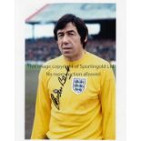 ENGLAND AUTOGRAPHS A mixture of 25 signed photographs and magazine pictures including Banks,