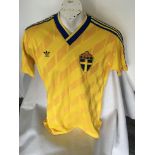 Sweden Match Worn Football Shirt: Swapped with England International player Tony Cottee. Yellow