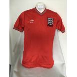 Tony Cottee England U21 Red Football Shirt: Short sleeve Umbro with word Intermediate sewn