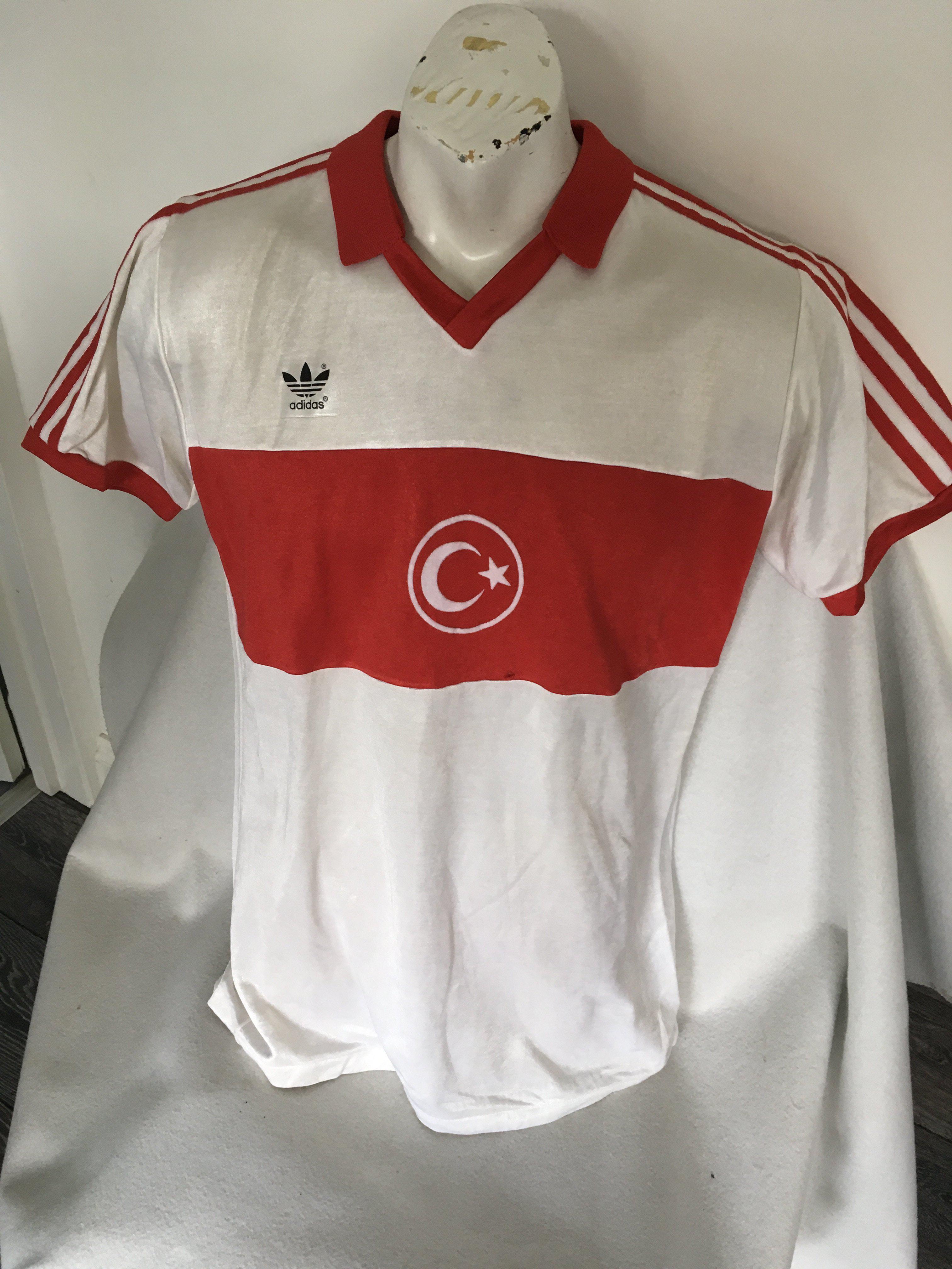 Turkey U21 Match Worn Football Shirt: Swapped with England International player Tony Cottee. Red and