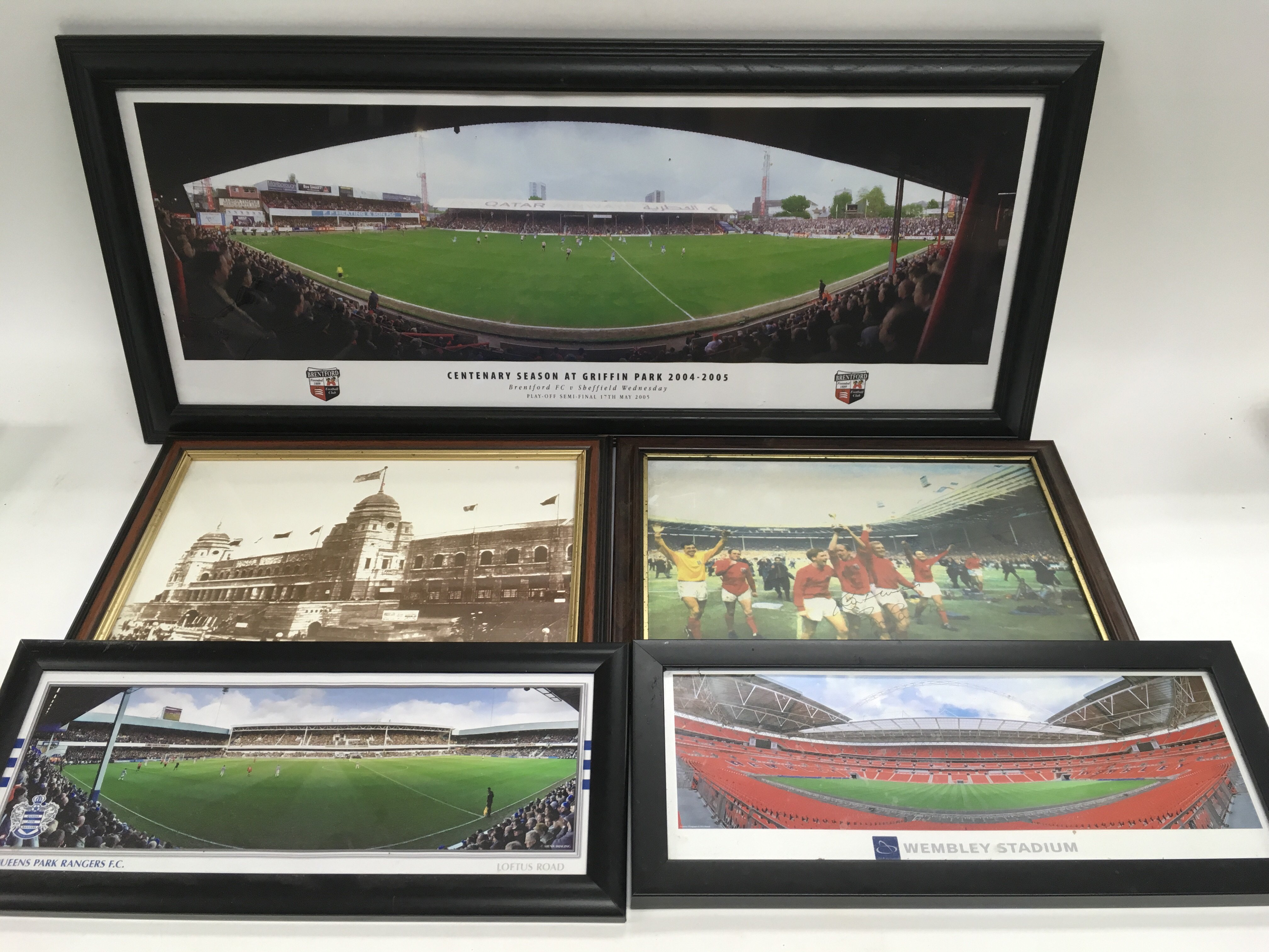 A box containing football memorabilia including postcards, trade cards and framed pictures plus a - Bild 2 aus 4