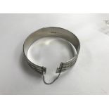 Vintage silver solid bangle with diamond cut finis