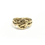 A Victorian 18ct gold knot ring, size approx L, to
