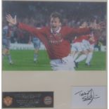Teddy Sheringham signed card and photographic montage with plaque giving the details of the 1999