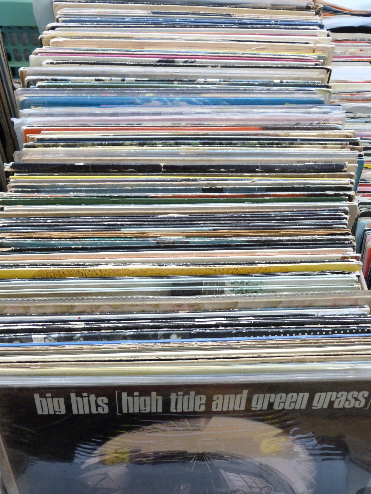 A box of approximately 140 albums, - Image 2 of 2