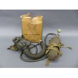 WWII USAAF A 14 oxygen mask dated 4-44 and box together with oxygen bottle (bail out) and pouch