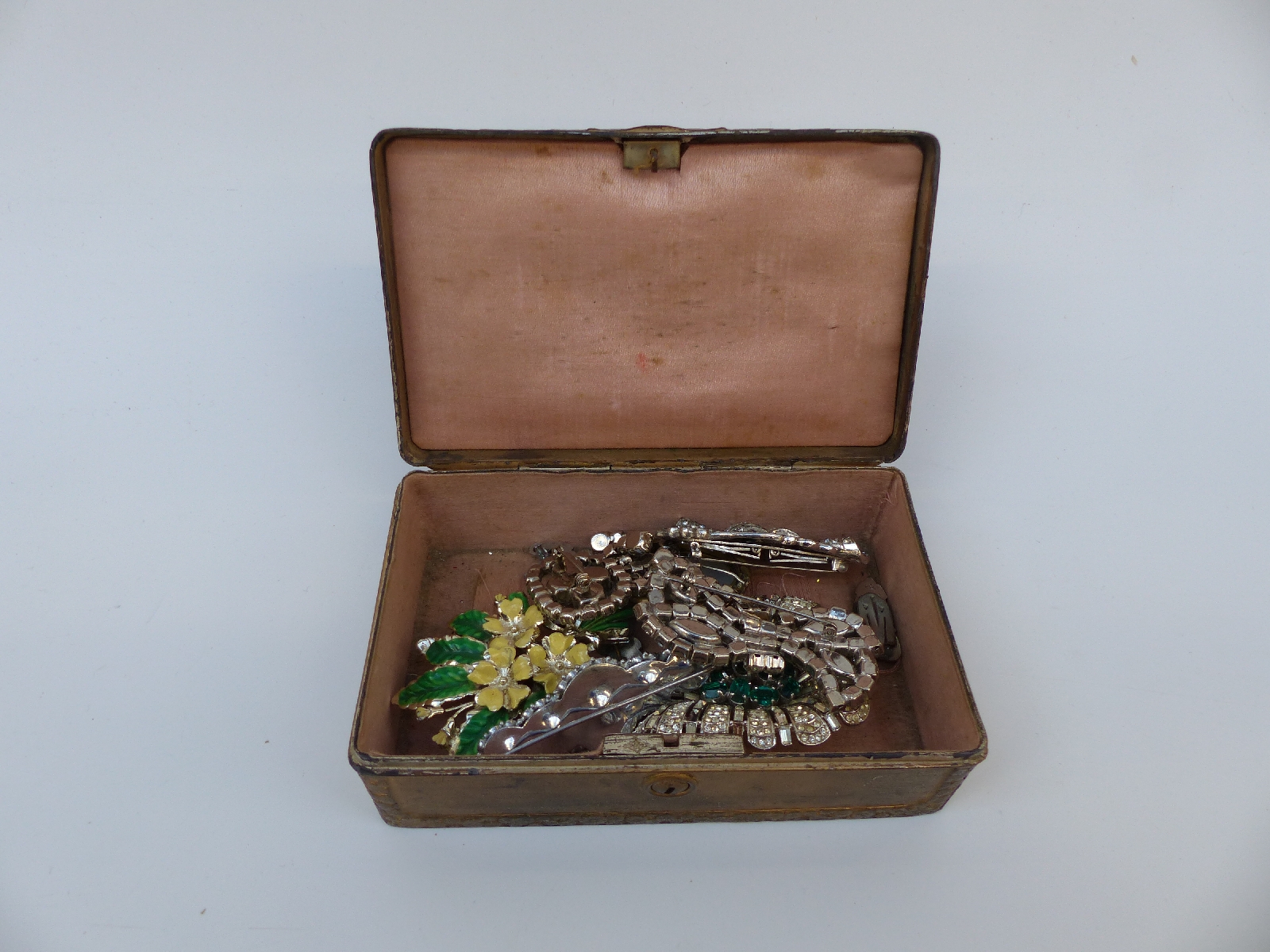 A large collection of costume jewellery including silver plated - Image 15 of 16